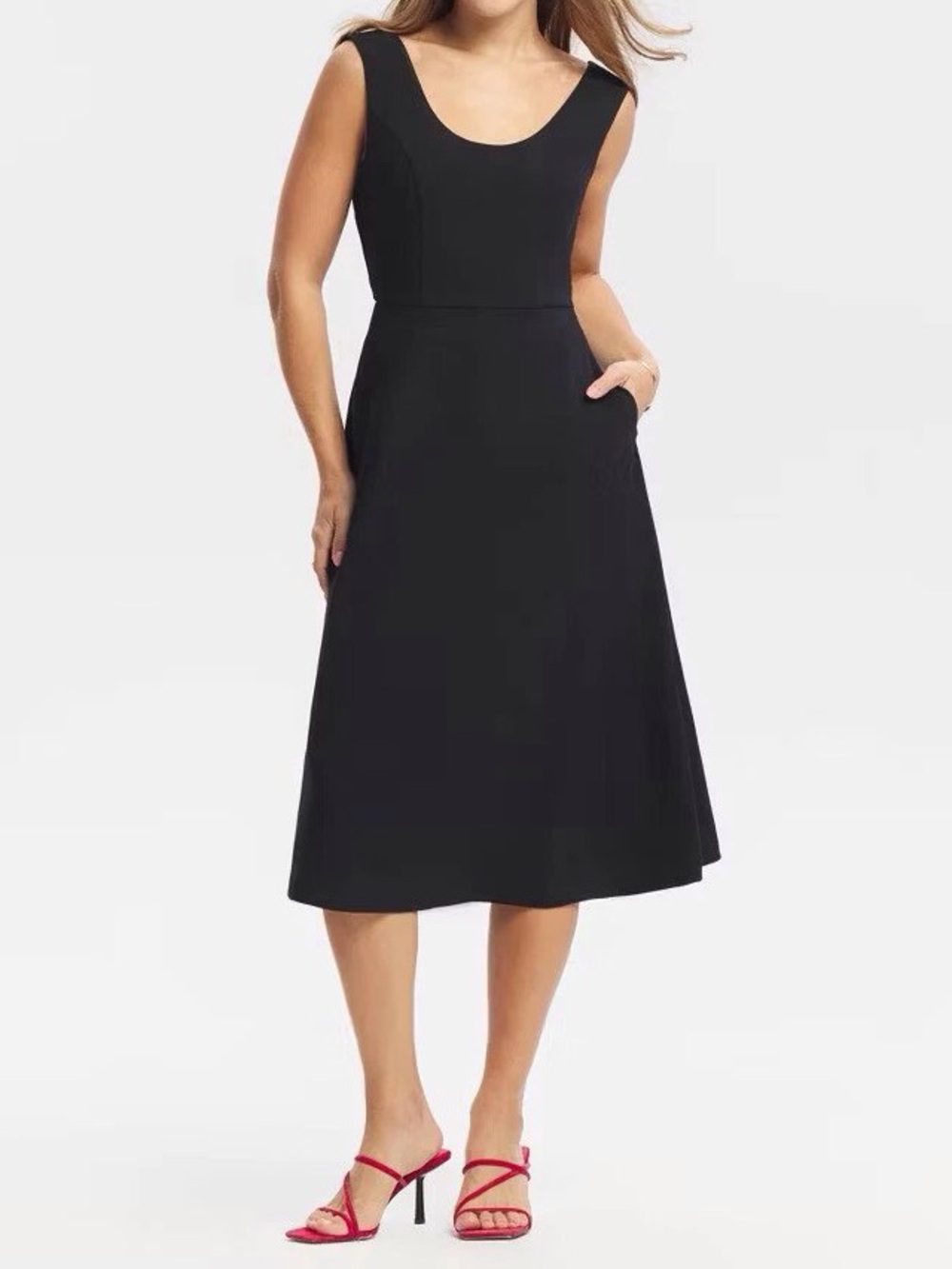 Women's Black Scoop-Neck Midi Dress